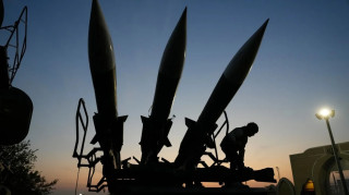 Νέο κύμα ιρανικών επιθέσεων κατά του Ισραήλ και χωρών του Κόλπου - Στόχος βάσεις και αεροδρόμια