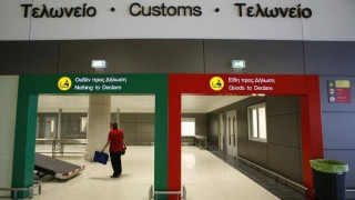 «Καμπάνες» σε Ρώσους επιβάτες στο αεροδρόμιο της Κύπρου - Δεν δήλωσαν πανάκριβα ρολόγια