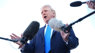 Τραμπ: Αν δεν πάνε καλά οι συνομιλίες με το Ιράν «θα τους βομβαρδίσουμε με όλη μας την καρδιά»