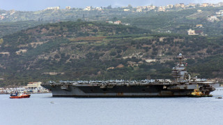 Tο αεροπλανοφόρο «USS Gerald R. Ford» επέστρεψε στη Σούδα μετά τη φωτιά