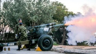 25η Μαρτίου: Με 21 κανονιοβολισμούς στο Λυκαβηττό ξεκίνησαν στην Αθήνα οι εορταστικές εκδηλώσεις