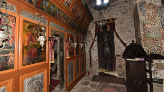 ΥΠΠΟ: Συντήρηση της μοναδικής ξυλόγλυπτης εικόνας του Αγίου Γεωργίου στην Καστοριά