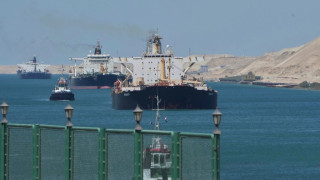 Μετά το μπλόκο στα Στενά του Ορμούζ, οι Χούθι μπορεί να «κυκλώσουν» και τη Διώρυγα του Σουέζ