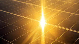 Επιστήμονες βρήκαν τον τρόπο να «εμφιαλώσουν τον Ήλιο» σε μια επαναστατική μπαταρία