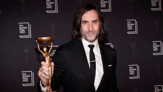 Πιο πέρα από τη θάλασσα: Ένα ναυάγιο που μετατρέπεται σε καθρέφτη της ανθρώπινης ύπαρξης