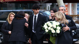 Σήμερα το τελευταίο αντίο στη Μαρινέλλα: Μέχρι τις 13:00 σε λαϊκό προσκύνημα η σορός της