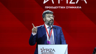 «Όχι» σε σενάρια διάλυσής τους λένε ΣΥΡΙΖΑ και Νέα Αριστερά - Η δήλωση Βασιλειάδη που άναψε «φωτιά»