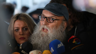 «Αδιανόητο να κοιτάζω τη δίκη για το παιδί μου από οθόνη»: Ενοχλημένοι οι συγγενείς από τα νέα μέτρα