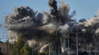 Ιράν και Ισραήλ συνεχίζουν τις επιθέσεις - O Τραμπ επιμένει ότι οι ΗΠΑ θα χτυπήσουν ακόμη πιο σκληρά