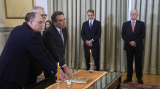 Live: Σχοινάς, Λαζαρίδης και Τουρνάς ορκίστηκαν νέοι υπουργοί στην κυβέρνηση παρουσία Τασούλα