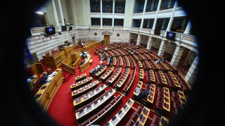 «Σκληρό ροκ» στη Βουλή για τον ΟΠΕΚΕΠΕ - Πρώτες αντιδράσεις για το ασυμβίβαστο υπουργού και βουλευτή