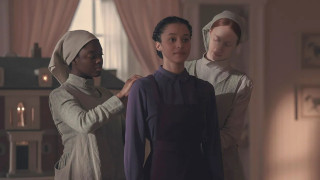 «The Testaments»: Η επική συνέχεια του «The Handmaid’s Tale» που σαγηνεύει και σοκάρει