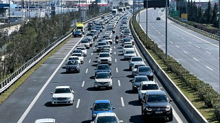 «Σημειωτόν» στην Αττική Οδό μετά από καραμπόλα πέντε οχημάτων - Καθυστερήσεις 20 λεπτών