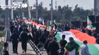 Ανθρωπινη αλυσίδα στήθηκε στην γέφυρα Αχβάζ του Ιράν για προστασία από τις επιθέσεις