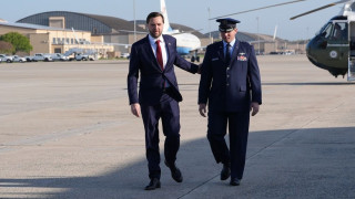 «Μην προσπαθήσουν να παίξουν μαζί μας» λέει ο Βανς για τις συνομιλίες με το Ιράν