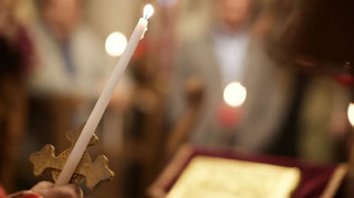 Αντίστροφη μέτρηση για την αφή του Αγίου Φωτός στα Ιεροσόλυμα - Πώς θα φτάσει σε όλη την Ελλάδα