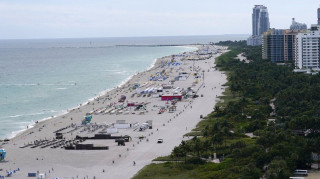 Ουρανοξύστης 23 ορόφων στο Μαϊάμι κατεδαφίστηκε μέσα σε 20 δευτερόλεπτα