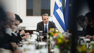 Επιχείρηση «ανασύνταξη» για το Μαξίμου μετά το Πάσχα - Μάχες εντός και εκτός