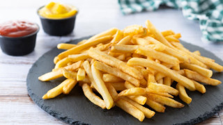 Οι επιστήμονες ανακάλυψαν έναν τρόπο να κάνουν τις τηγανητές πατάτες πιο υγιεινές