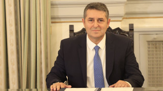 Χατζηδάκης για λιποθυμικό επεισόδιο Μυλωνάκη: Είμαστε συγκλονισμένοι - Συνέβη μπροστά στα μάτια μας