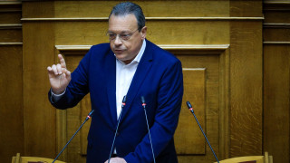 Φάμελλος: Σήμα κατατεθέν της κυβέρνησης το ρουσφέτι - Επιμένει στην πρόταση δυσπιστίας