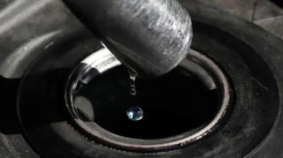 Το Ιράν σταμάτησε τις εξαγωγές πετρελαίου - Δίνει  προτεραιότητα στην εσωτερική αγορά