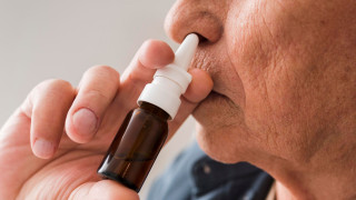 Ρινικό σπρέι θα μπορούσε να «αναστρέψει» τη γήρανση του εγκεφάλου - Τα πρώτα αποτελέσματα