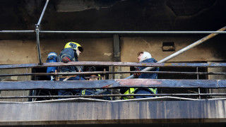 Δείτε φωτογραφίες από την τραγωδία στον Κολωνό - Νεκροί ένας άνδρας και μια γυναίκα από την φωτιά