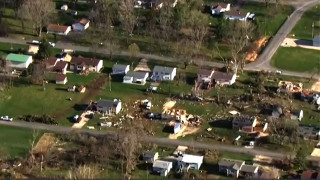 Πλημμύρες και καταστροφές προκάλεσαν πάνω από 20 ανεμοστρόβιλοι στις κεντρικές ΗΠΑ