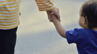 Θεσσαλονίκη: Συνελήφθησαν μητέρες που έχασαν τα τρίχρονα παιδιά τους - Διέφυγαν της προσοχής τους