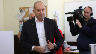 Εκλογές στη Βουλγαρία: Συντριπτική νίκη για τον φιλορώσο Ρούμεν Ράντεφ