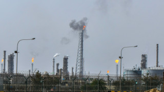 Άλμα 7% στις τιμές πετρελαίου μετά τη νέα ένταση στα Στενά του Ορμούζ - Πάνω από 96 δολάρια το Brent