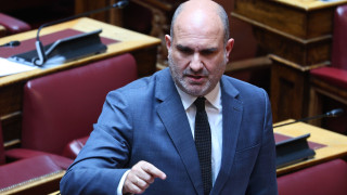 Μαρκόπουλος: Δεν θα περιφέρω τα πτυχία μου για να ικανοποιηθεί ο βούρκος