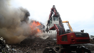 Θεσσαλονίκη: Υπό έλεγχο η φωτιά στην εταιρεία ανακύκλωσης - Καπνοί και οσμή έως το κέντρο της πόλης