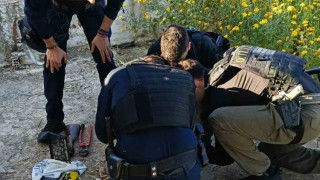 Δέκα συλλήψεις σε αστυνομική επιχείρηση στον Ασπρόπυργο: Εντοπίστηκαν όπλα, ξηλώθηκαν καλώδια