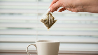 Τα φακελάκια τσαγιού μπορεί να απελευθερώνουν πάνω από 1 δισεκατομμύριο μικροπλαστικά στο φλιτζάνι