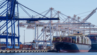 LIVE: Ελληνόκτητο πλοίο δέχθηκε ιρανική επίθεση στα ανοιχτά του Ομάν - Υπέστη σοβαρές ζημιές