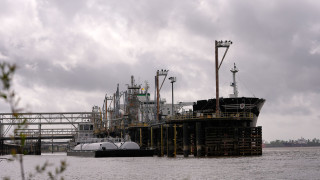 Το κλείσιμο των Στενών του Ορμούζ αυξάνει τη ζήτηση για αμερικανικό πετρέλαιο