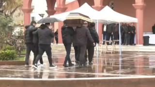 Σπαραγμός στο τελευταίο αντίο στην 43χρονη Ελευθερία που δολοφονήθηκε στην Κρήτη