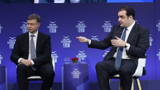 Πιερρακάκης: Δεν επίκειται νέο πακέτο μέτρων - Ντομπρόβσκις: Δεν είναι η ώρα για ρήτρα διαφυγής