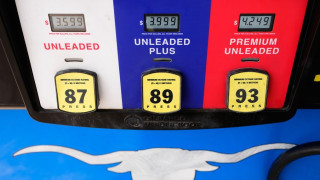 Οι Αμερικανοί κατηγορούν τον Τραμπ για την αύξηση των τιμών της βενζίνης - Αποκαλυπτική δημοσκόπηση