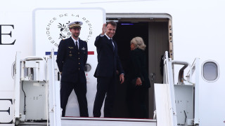 Ολοκληρώθηκε η επίσκεψη Μακρόν στην Αθήνα - Η αναχώρηση από το «Ελ. Βενιζέλος» για το Παρίσι