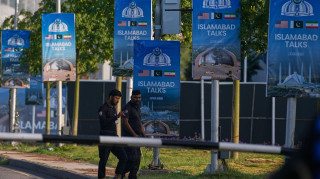 Διπλωματικό θρίλερ στο Πακιστάν: Στον «αέρα» οι συνομιλίες ΗΠΑ - Ιράν παρά την έντονη κινητικότητα