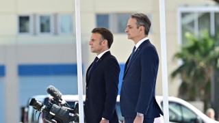 Live Μητσοτάκης και Μακρόν στο Μαξίμου: Θα υπογράψουν στρατηγικές συμφωνίες σε άμυνα και ασφάλεια