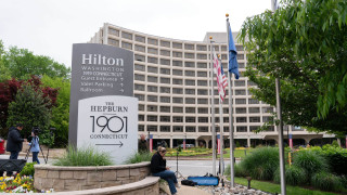 «Τηρήσαμε τα πρωτόκολλα»: Η απάντηση του Χίλτον στη «σκιά» της ένοπλης επίθεσης στην Ουάσινγκτον