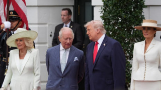 Έφτασαν στον Λευκό Οίκο το βασιλικό ζεύγος της Βρετανίας Κάρολος και Καμίλα