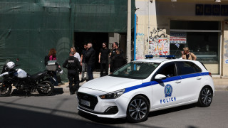 Κεραμεικός: 89χρονος άνοιξε πυρ με καραμπίνα στα γραφεία του ΕΦΚΑ, τράπηκε σε φυγή - Ένας τραυματίας