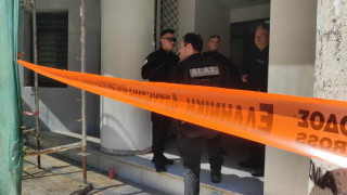 Πυροβολισμοί στον ΕΦΚΑ: «Τον σημάδεψε και του είπε "σκύψε"» - Τι λένε μάρτυρες στο CNN Greece