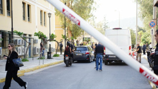 Ποινική δίωξη για τρία κακουργήματα στον 89χρονο για τους πυροβολισμούς σε ΕΦΚΑ και Εφετείο