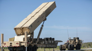 Bloomberg: Υπερηχητικό πύραυλο μεγάλου βεληνεκούς Dark Eagle «στέλνουν» οι ΗΠΑ στη Μέση Ανατολή